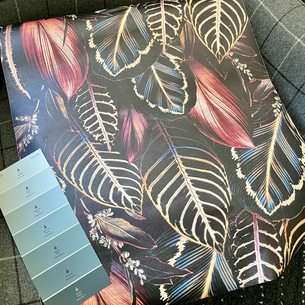 Wallpaper (6 rolls) vinyl peel and stick. Boho dark floral.